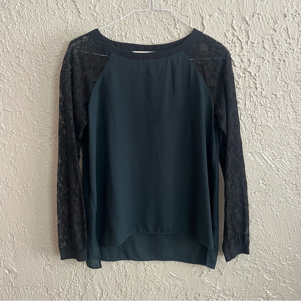 ❤️ LOFT Green Blouse with Lace Sleeves